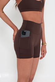 Essentials Invisible Scrunch Pocket 4.5" Shorts - Mocha Brown