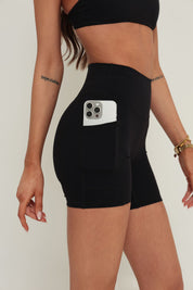 Essentials Invisible Scrunch Pocket 4.5" Shorts - Black