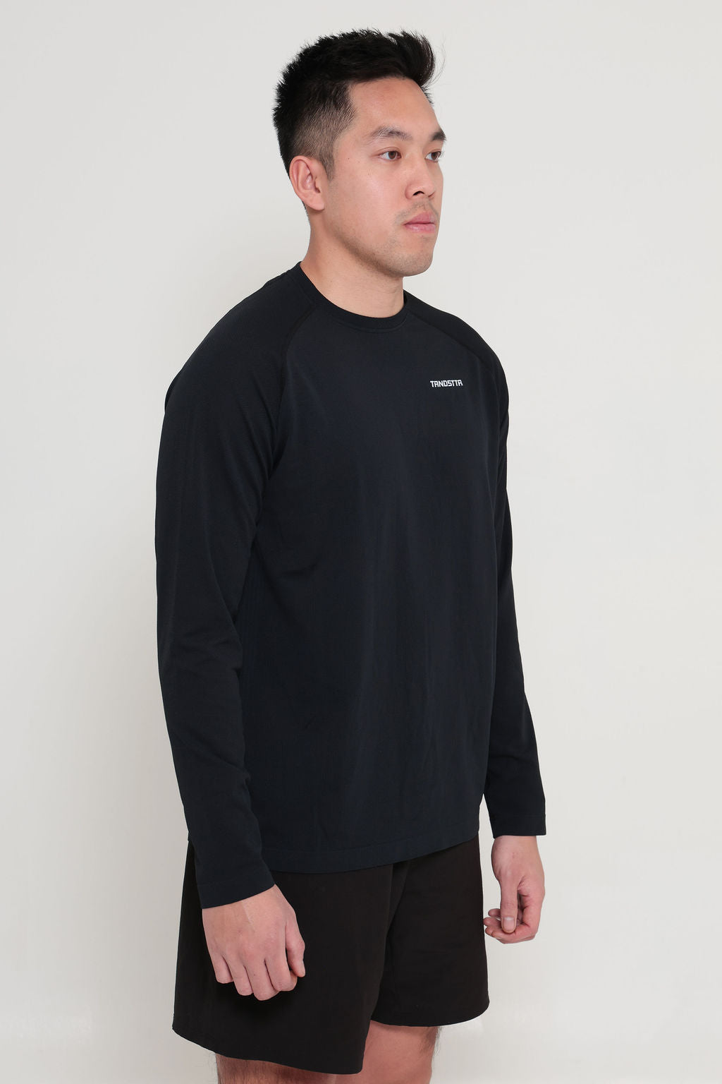 Essentials Men Crew Neck Long Sleeve - Black