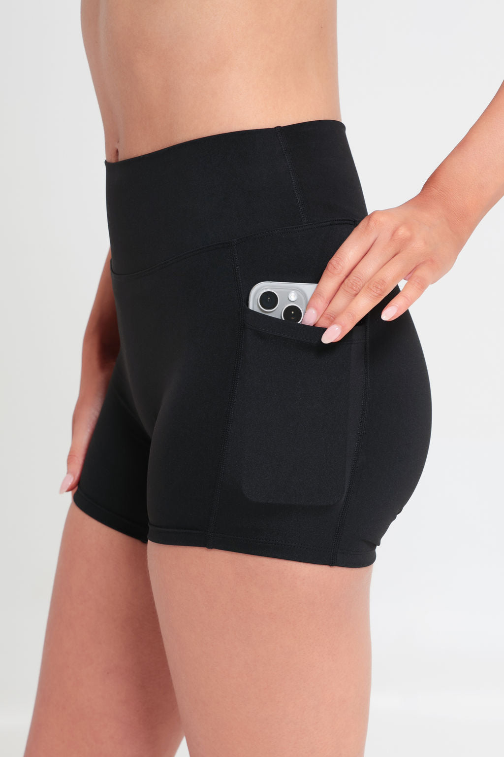 AirSilk™ 4" Invisible Scrunch Pocket Essentials Shorts - Black