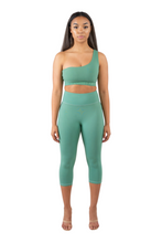 Load image into Gallery viewer, AMAZONIA - Capri Leggings