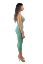 Load image into Gallery viewer, AMAZONIA - Capri Leggings