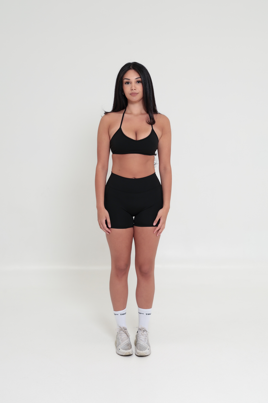 AirSilk™ 4" Invisible Scrunch Pocket Contour Shorts - Black