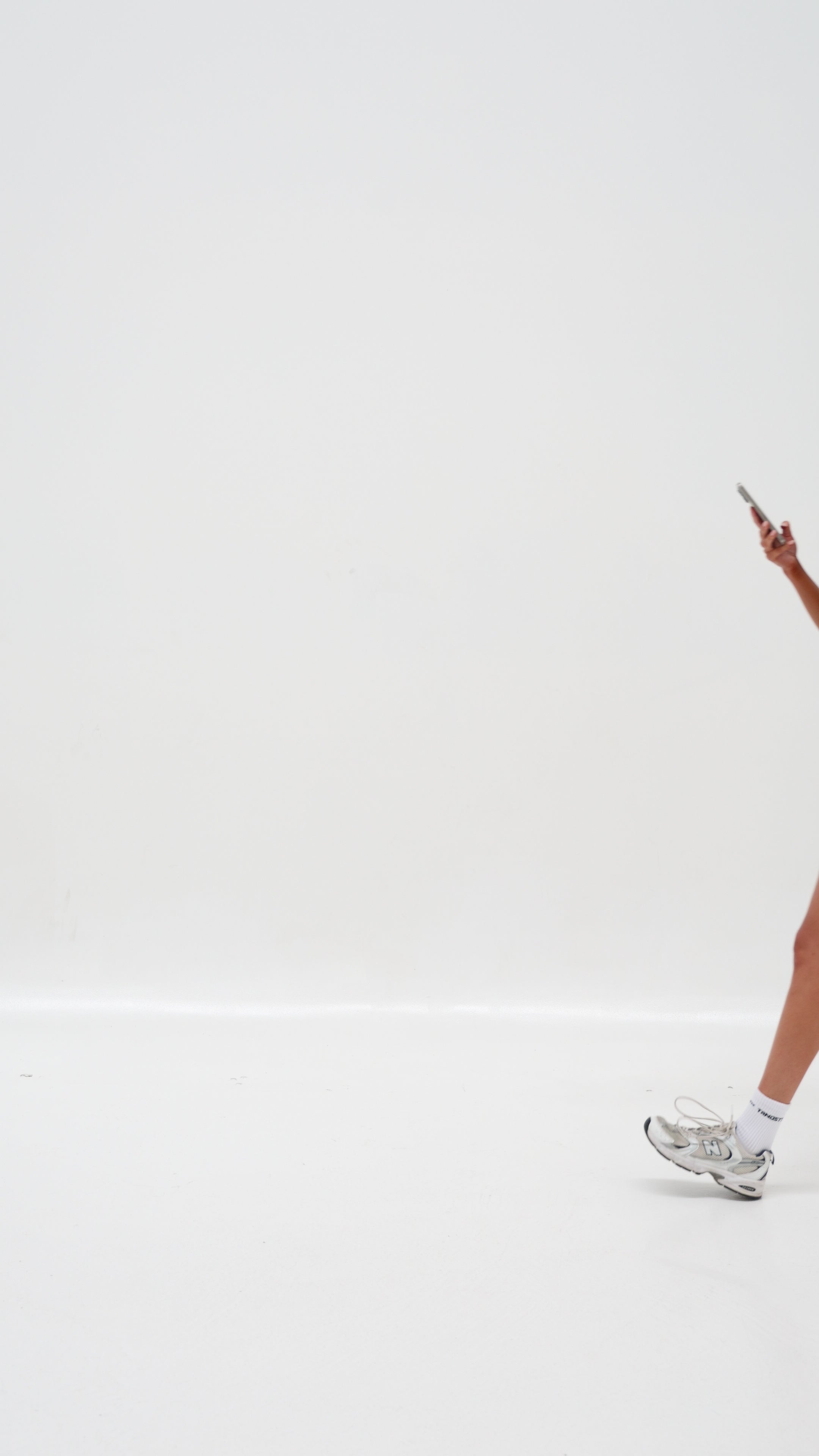 AirSilk™ 4" Invisible Scrunch Pocket Contour Shorts - Plum